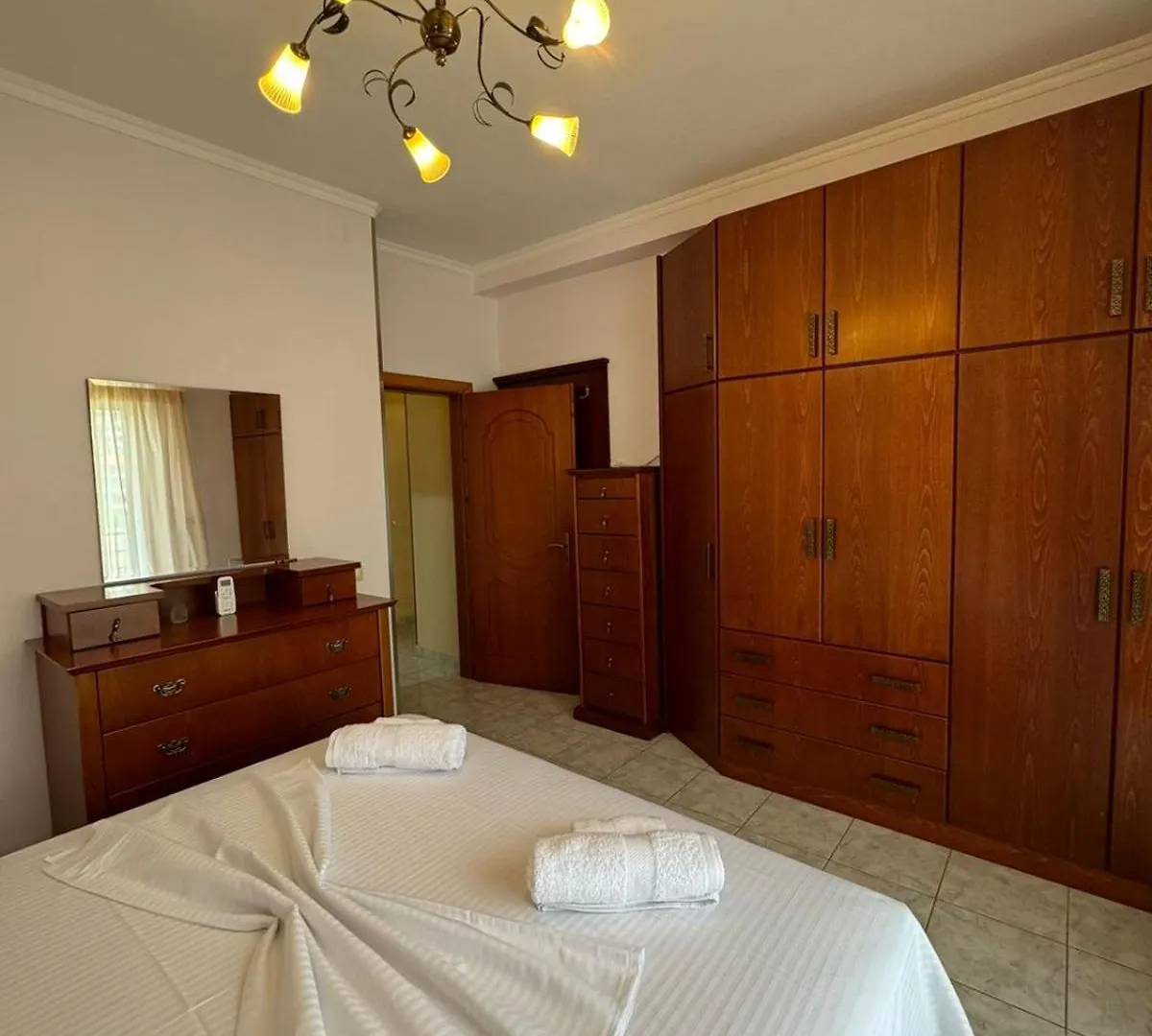 Seaview Penthouse In Saranda - Near The Beach Appartement