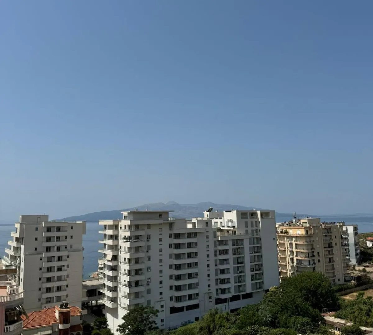 Seaview Penthouse In Saranda - Near The Beach Appartement